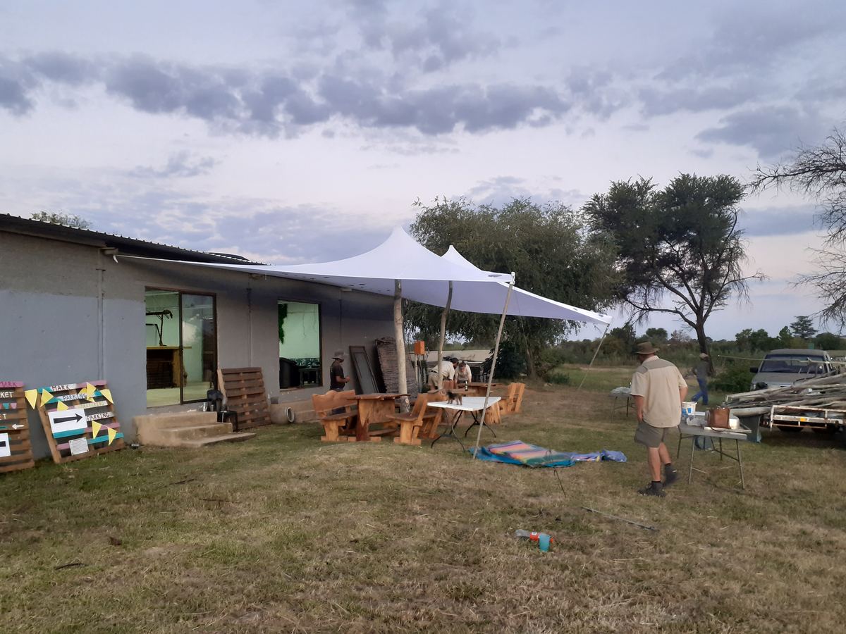 Bar building with stretch tent